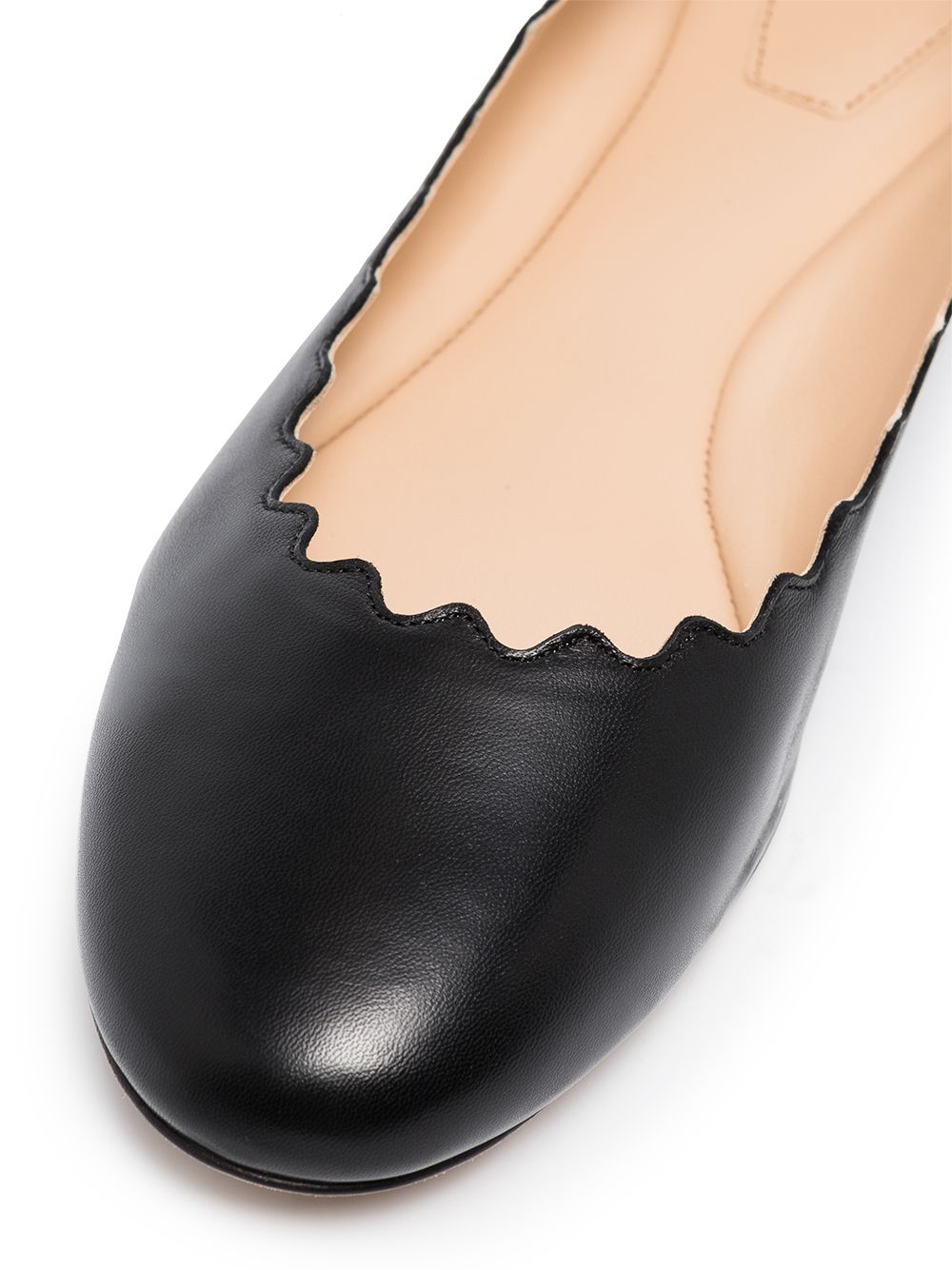 Chloè Women's Black Leather Flat Shoes with Scallop Edge image 1