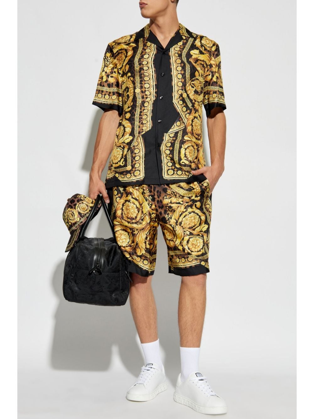 Versace Shorts Golden image 4