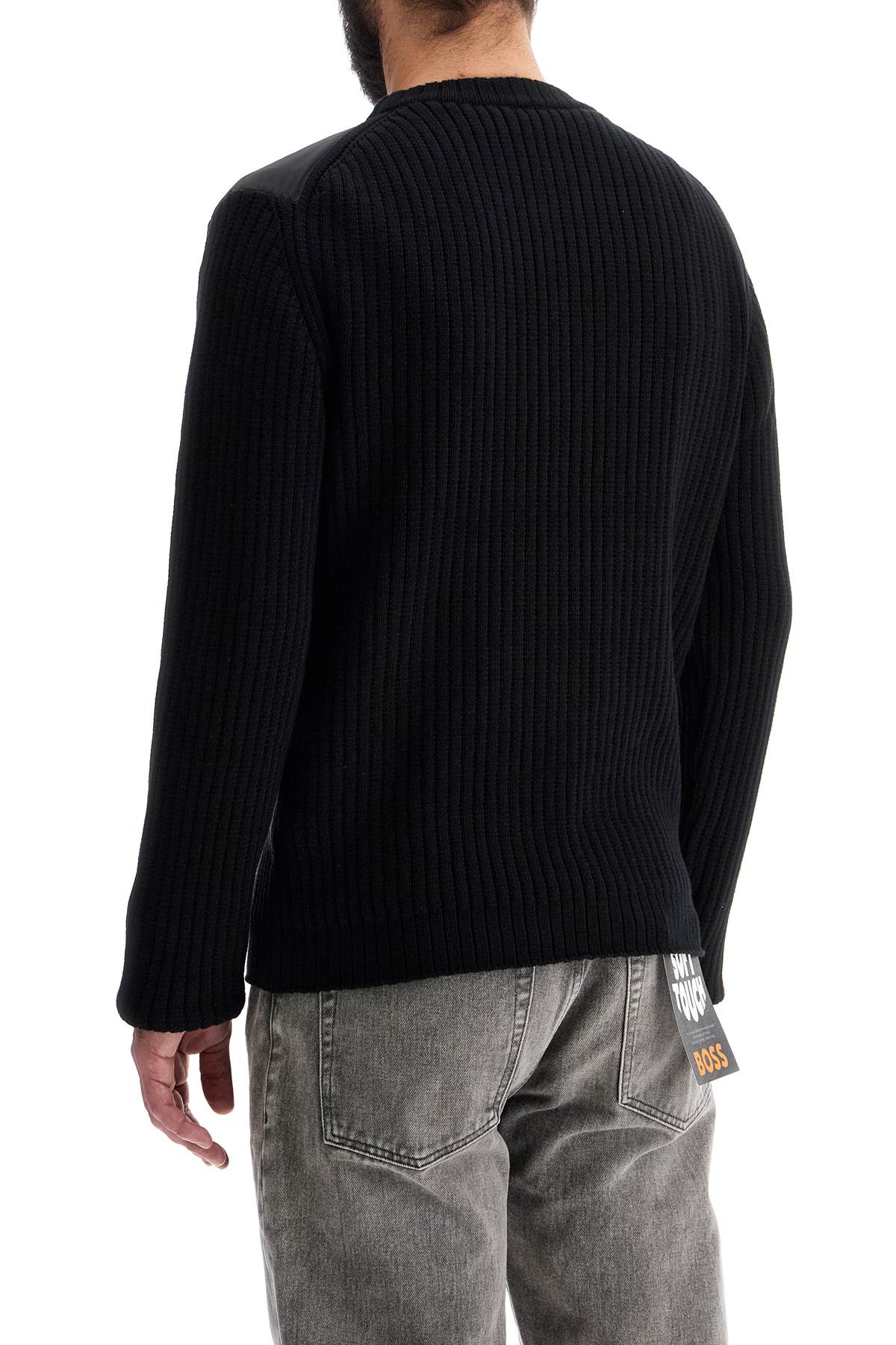 Hugo men's black cotton sweater with round neck and pocket image 2