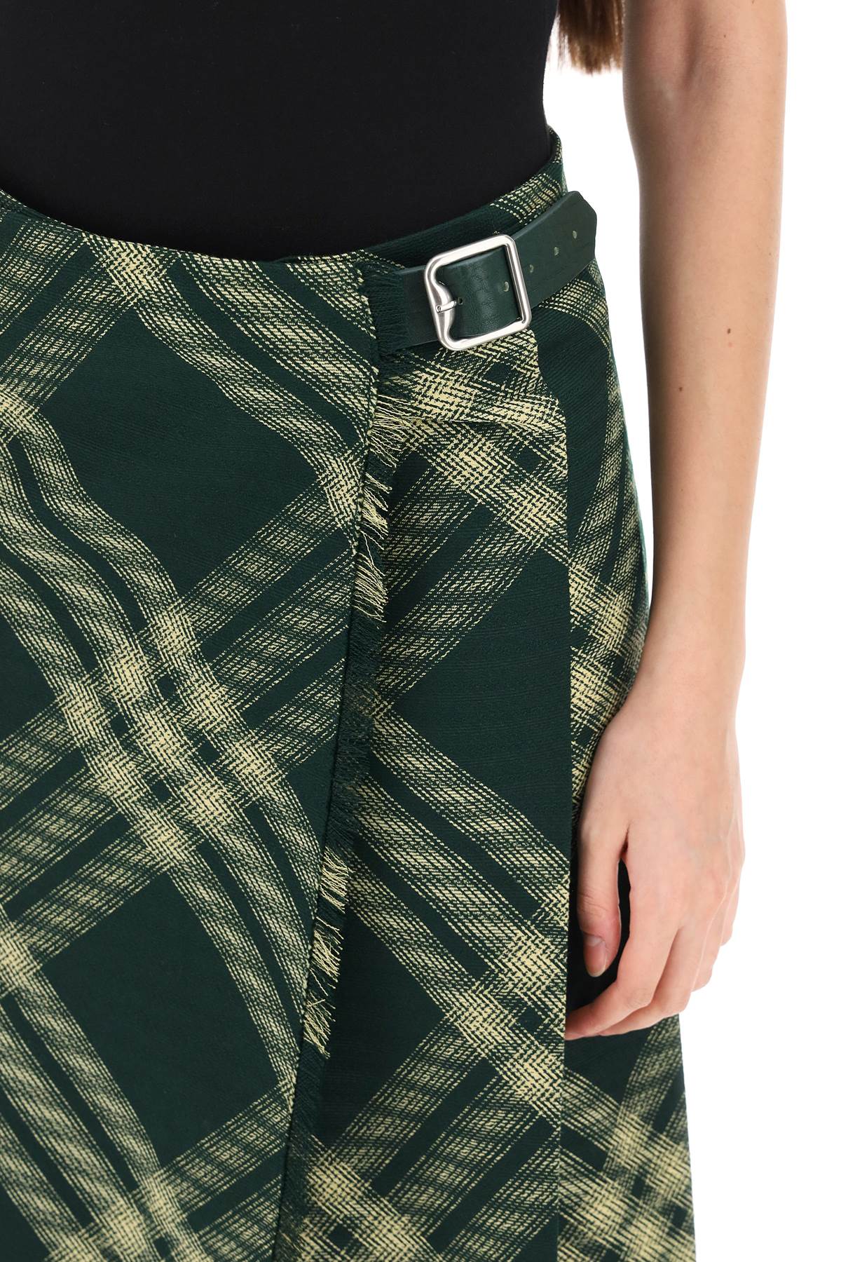 Burberry maxi kilt with check pattern image 3