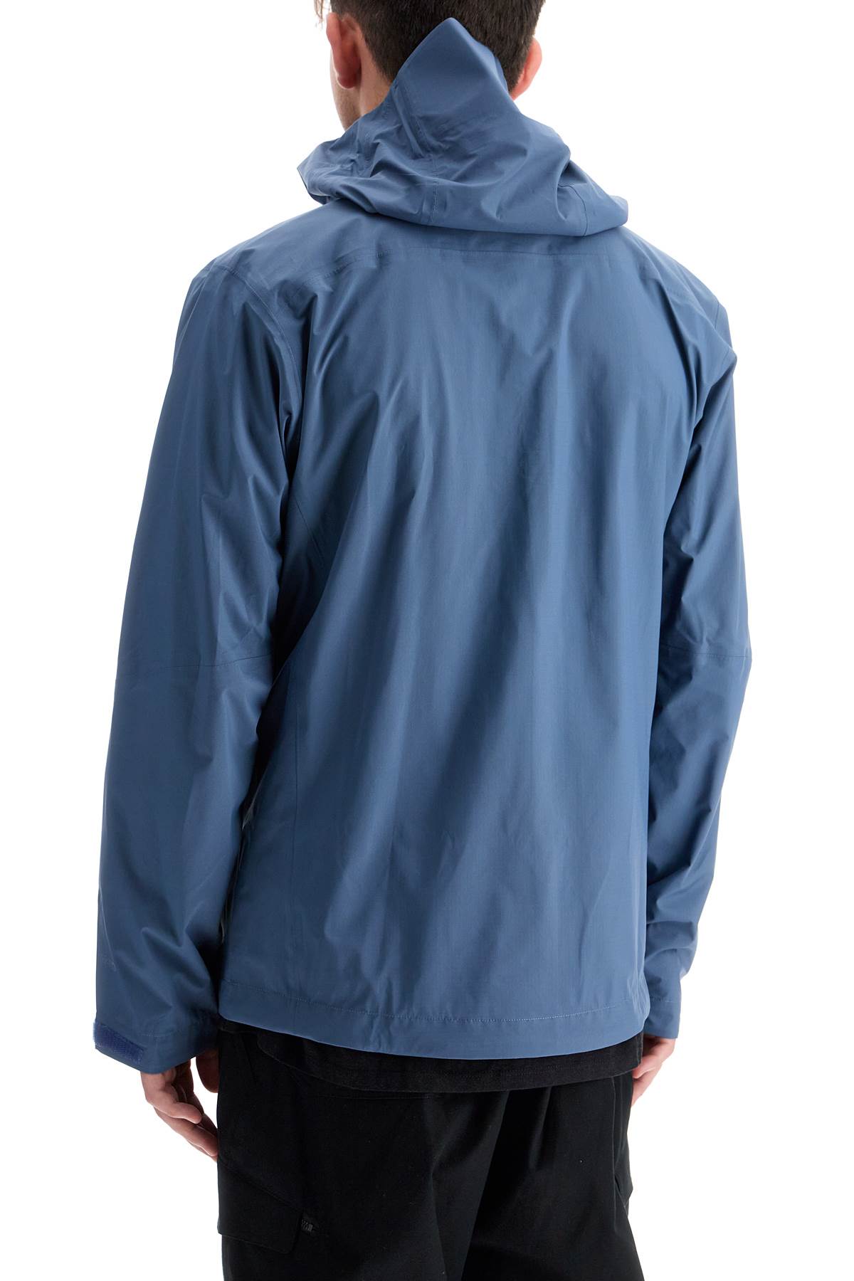 Patagonia Granite Crest Rain Jacket: Lightweight & Waterproof for Outdoor Adventures image 2