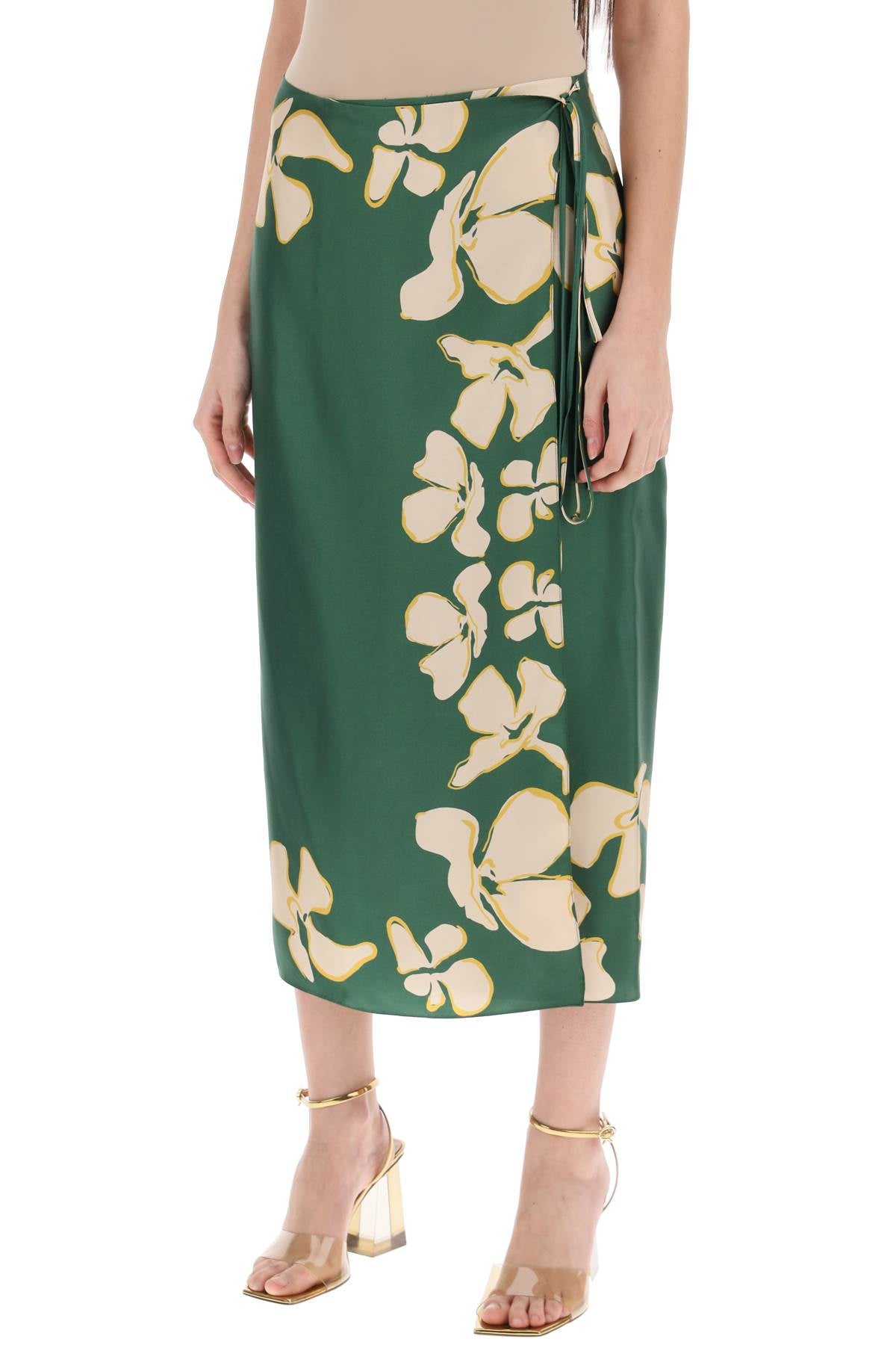 Raquel Diniz 's silk floral wrap skirt image 3