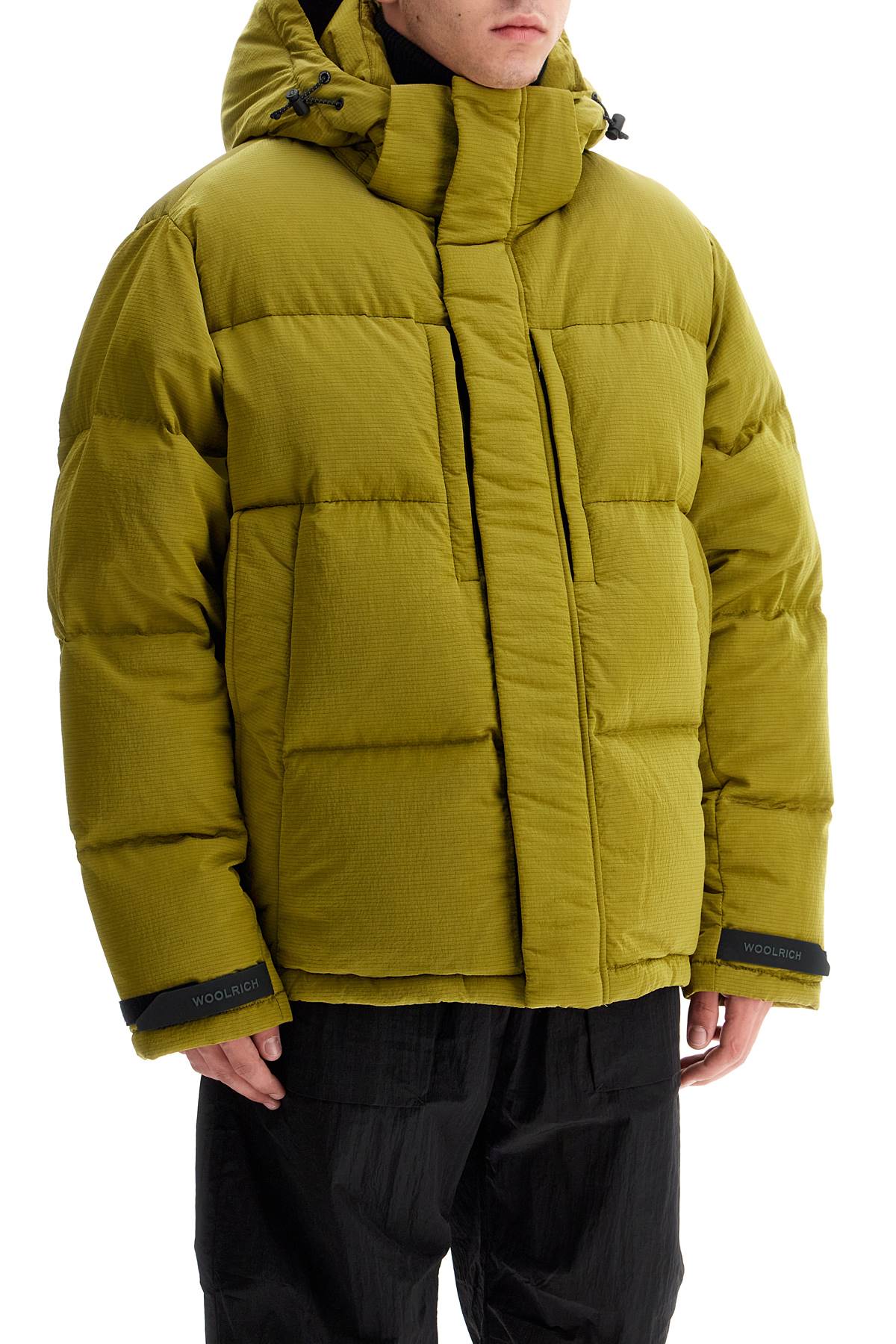 Woolrich short ripstop olmetex down image 1