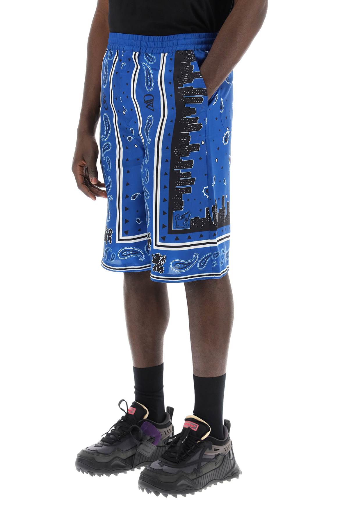 Off-White bermuda shorts with paisley pattern image 3