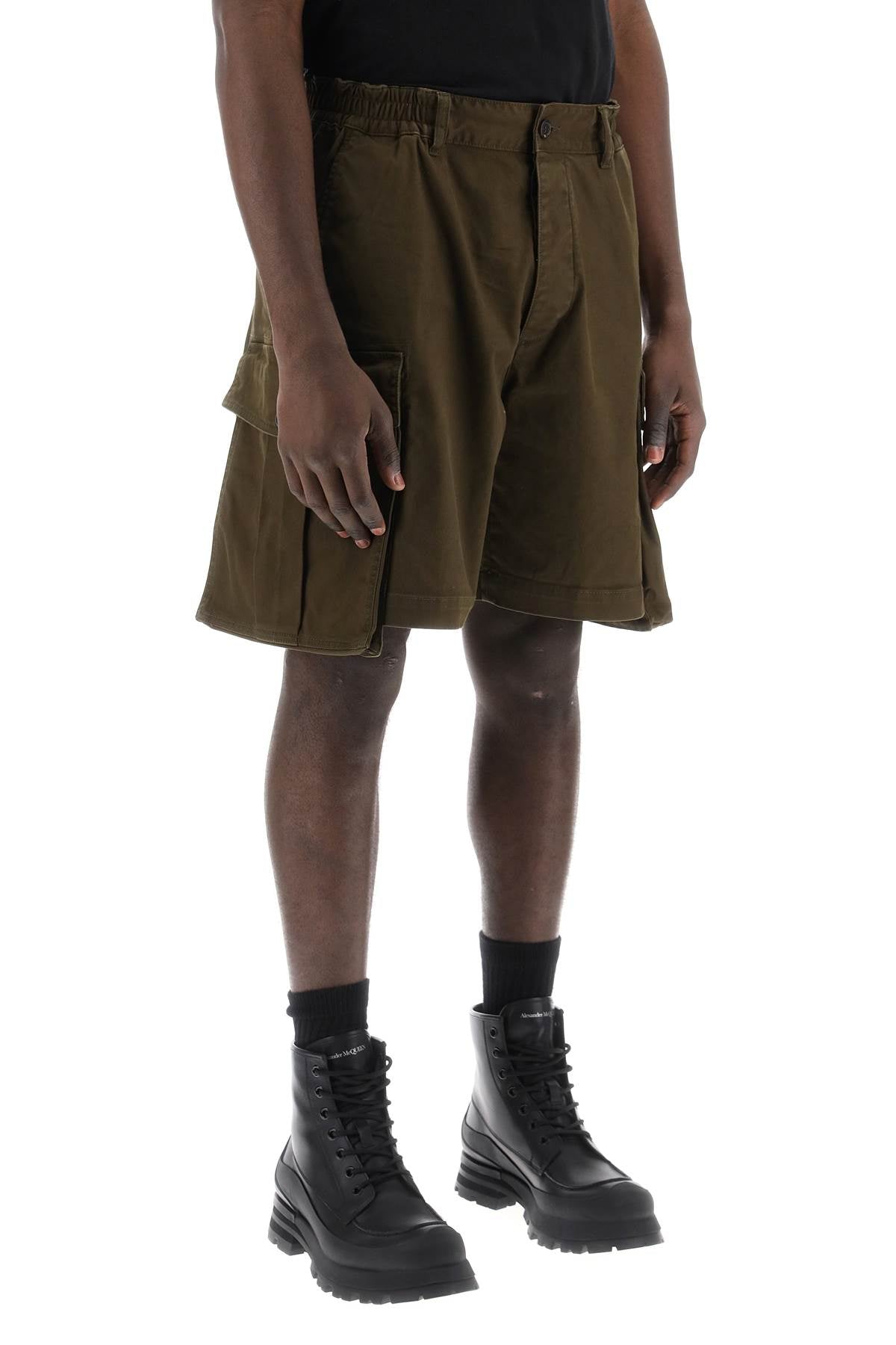 Dsquared2 "urban 64 cargo bermuda image 1